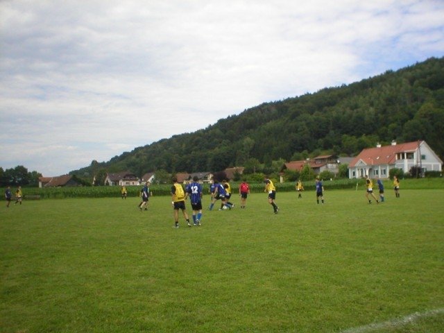 37_fussball schwarzau 2005 026.jpg